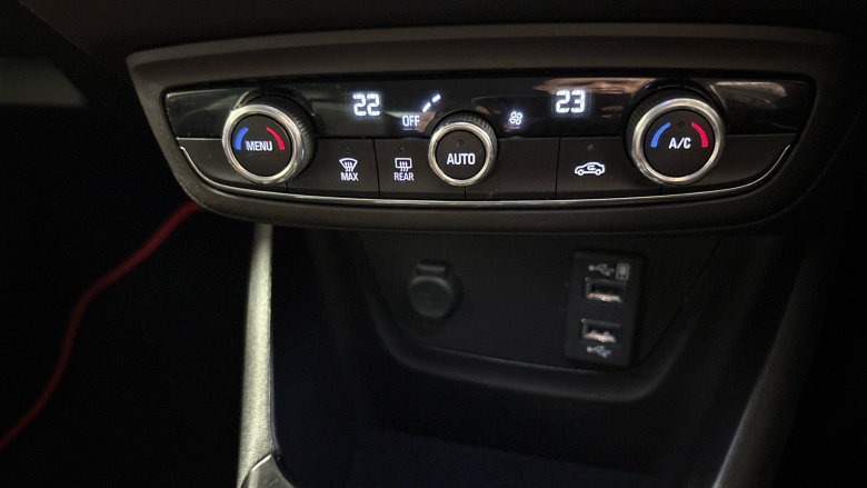 Vauxhall Crossland 1.2 Turbo SRi Nav 5dr Petrol Hatchback